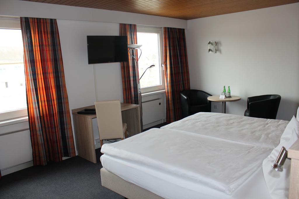 Hotel Martinshof Zuchwil Esterno foto